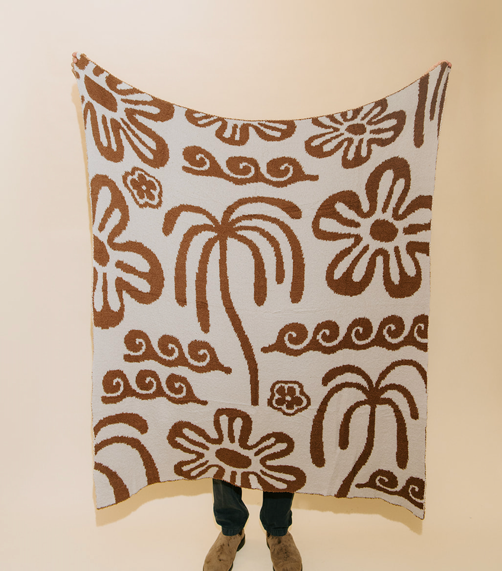 Hanalei Plush Throw - Mocha & Cream