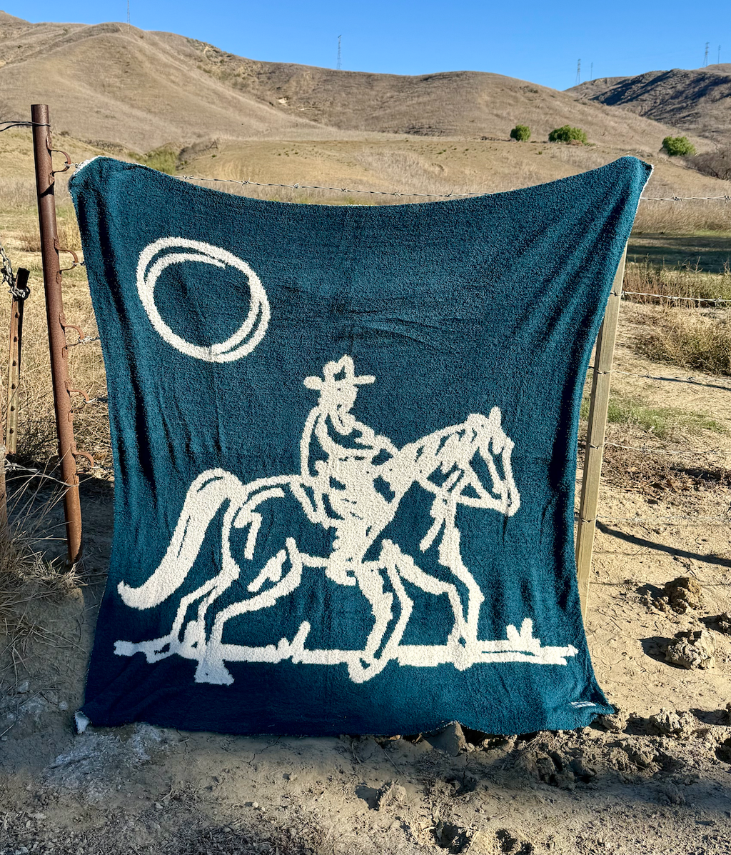 Drifter Plush Throw - Malibu Blue