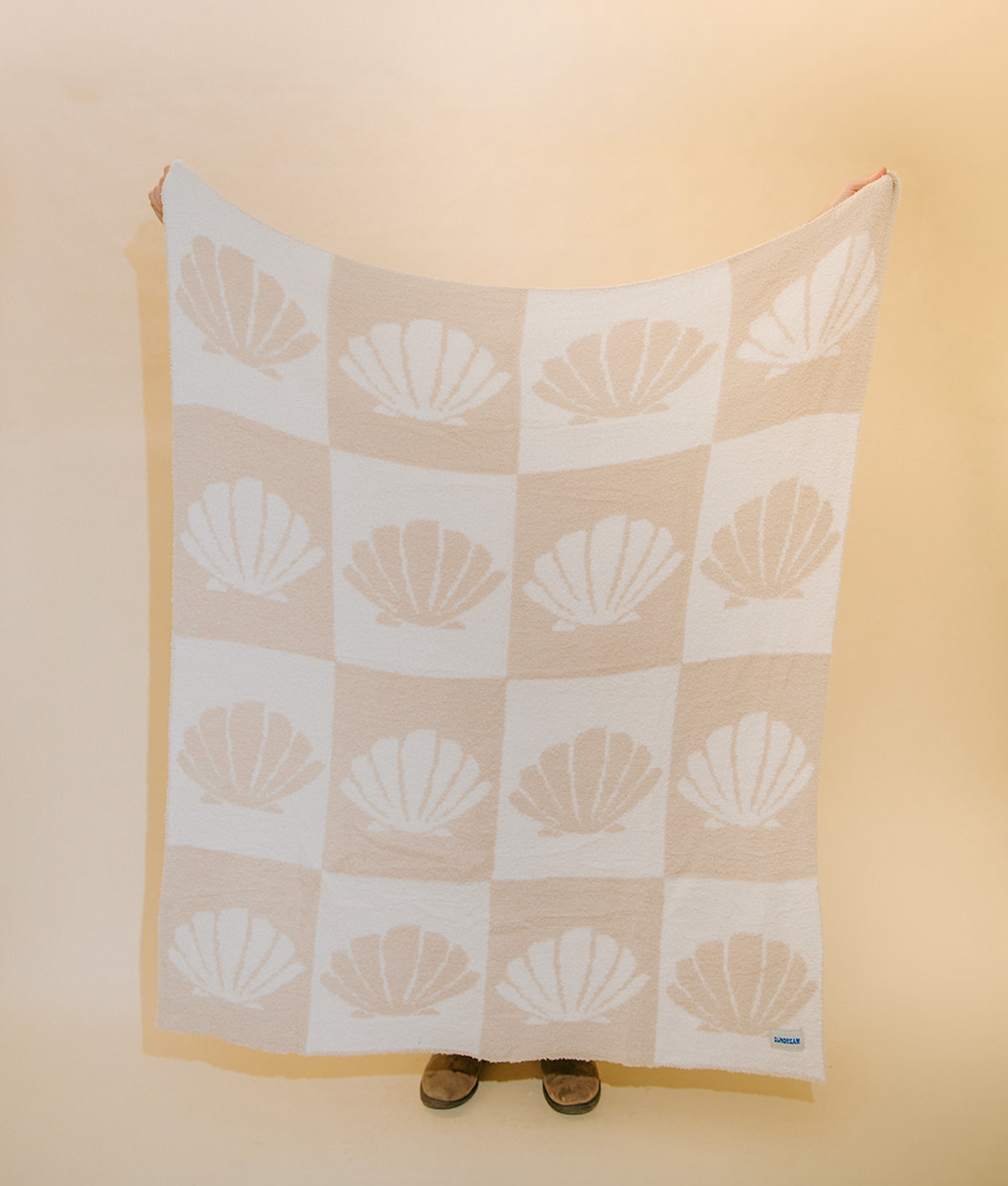 ShellCheck Plush Throw - Sand + Tan