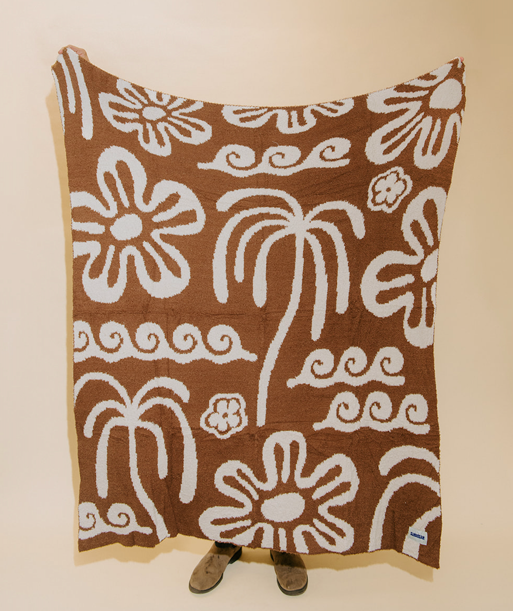 Hanalei Plush Throw - Mocha & Cream